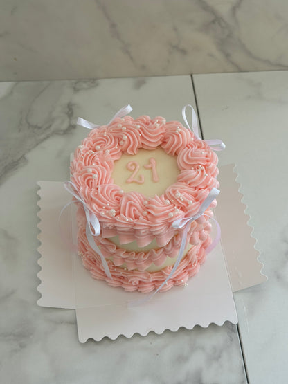 Vintage mini cake