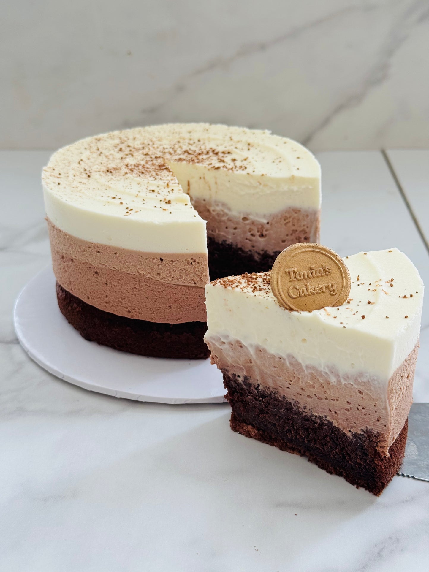 3 chocolate mousse cake