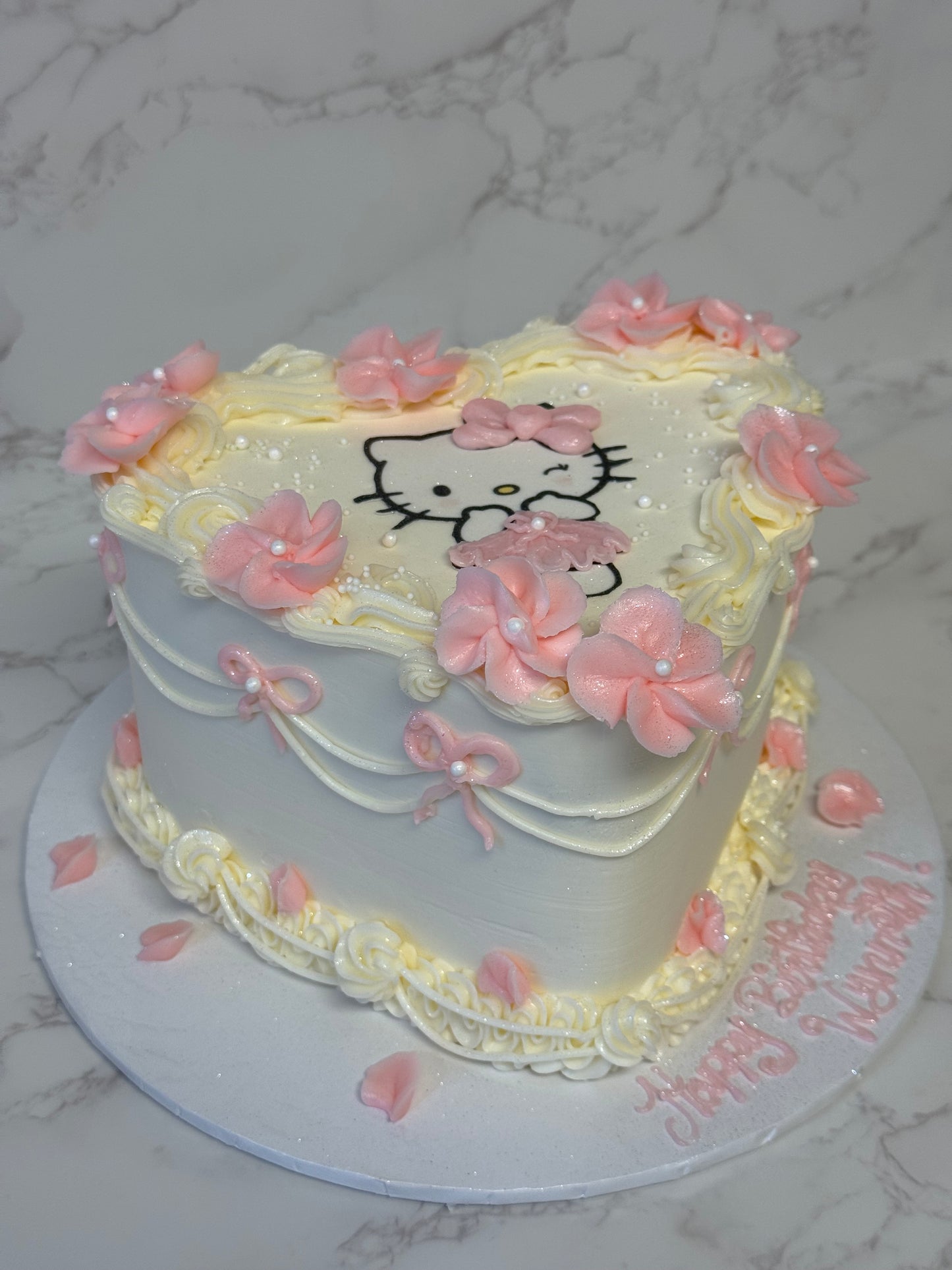 Hello Kitty Cake